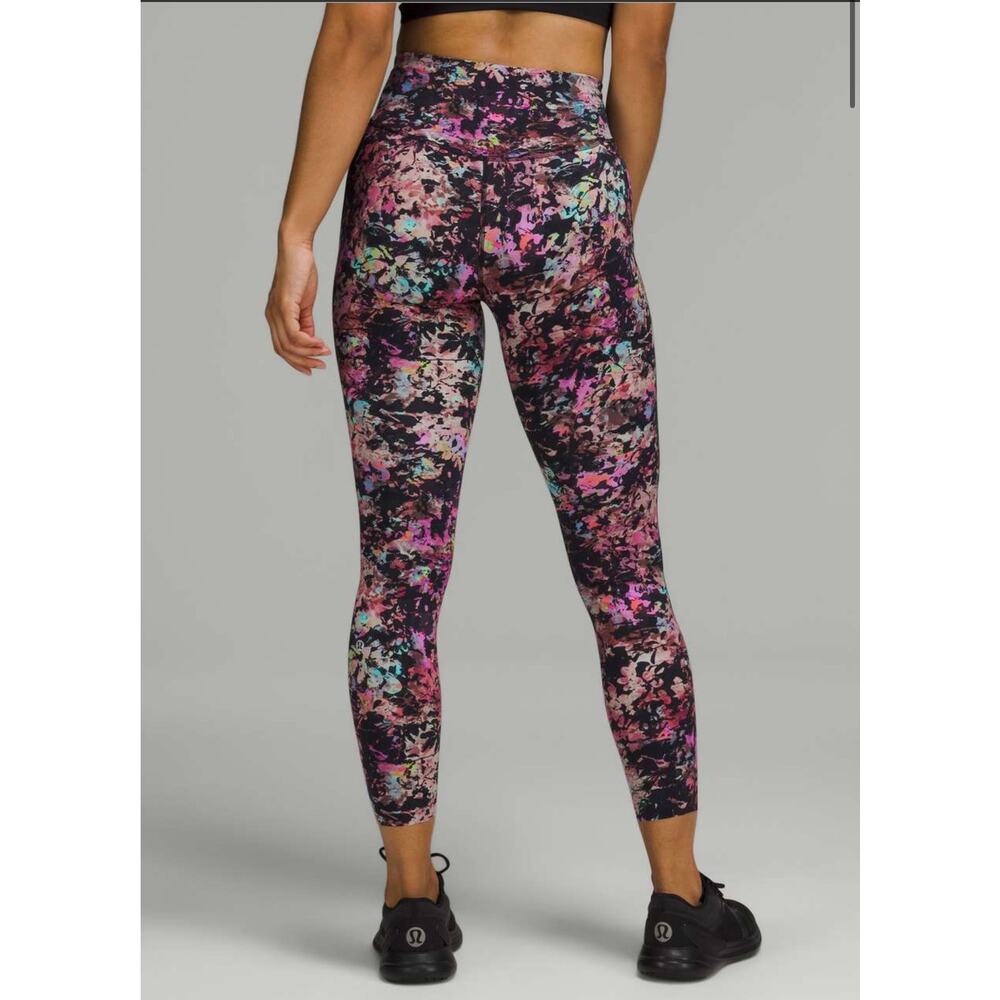 Lululemon Base‎ Pace High-Rise Leggings 25" Stencil Blossom Red Multi Size 4 - Picture 2 of 10